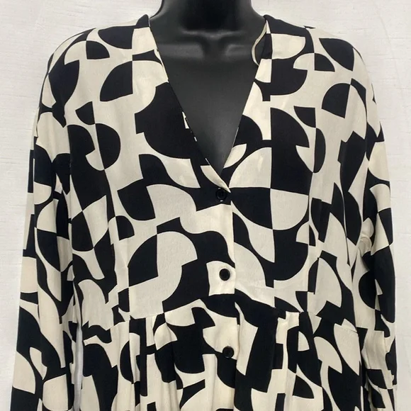 NWT Zara Abstract Women S Black White Long Sleeve Mini Dress-V-Neck Button Front - Picture 5 of 11
